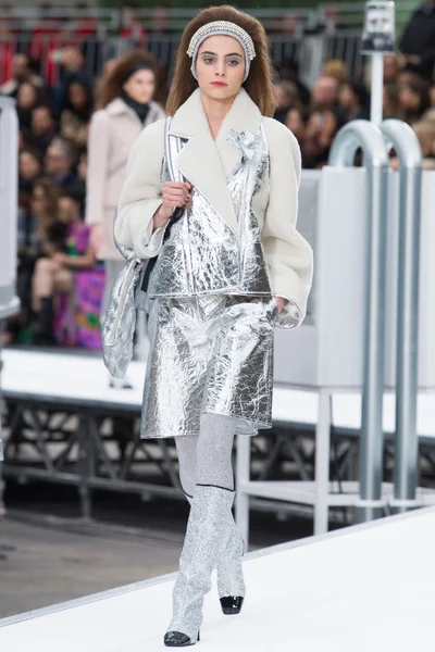 Look 8